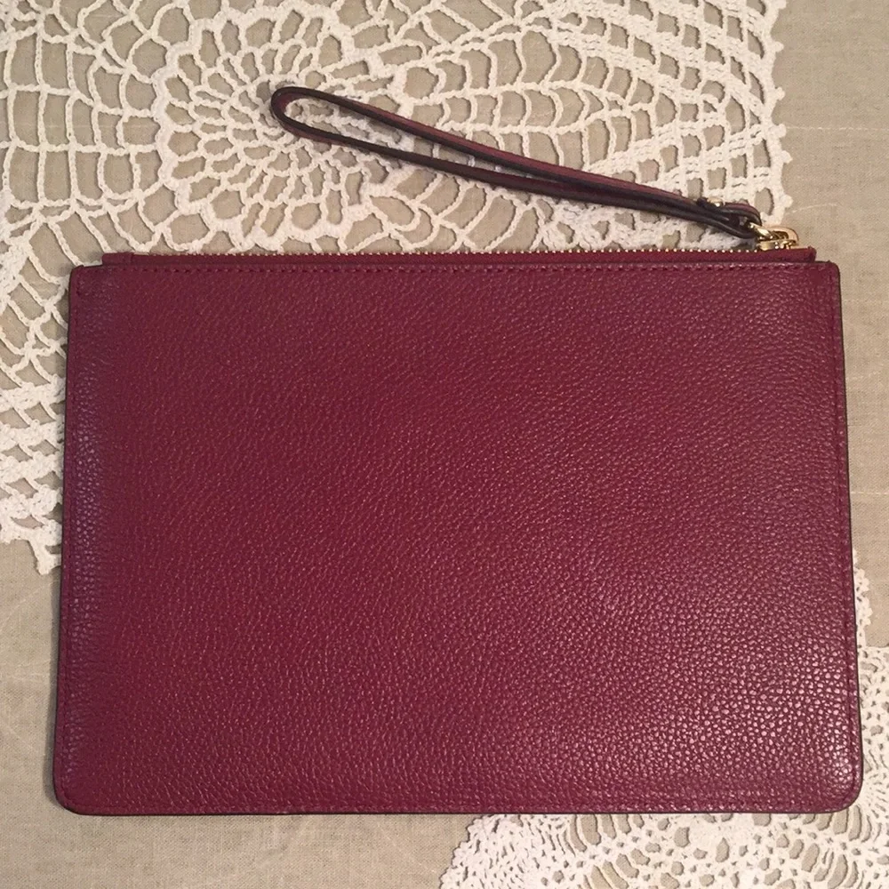 Michael Kors Mulberry Jet Set Travel XL Zip Clutch New